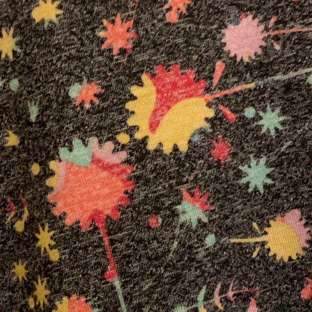 XL Lularoe floral shirt.       #46